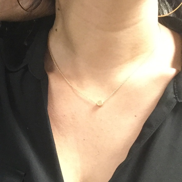 Simple Dot Dainty Pendant Necklace - Picture 5 of 5